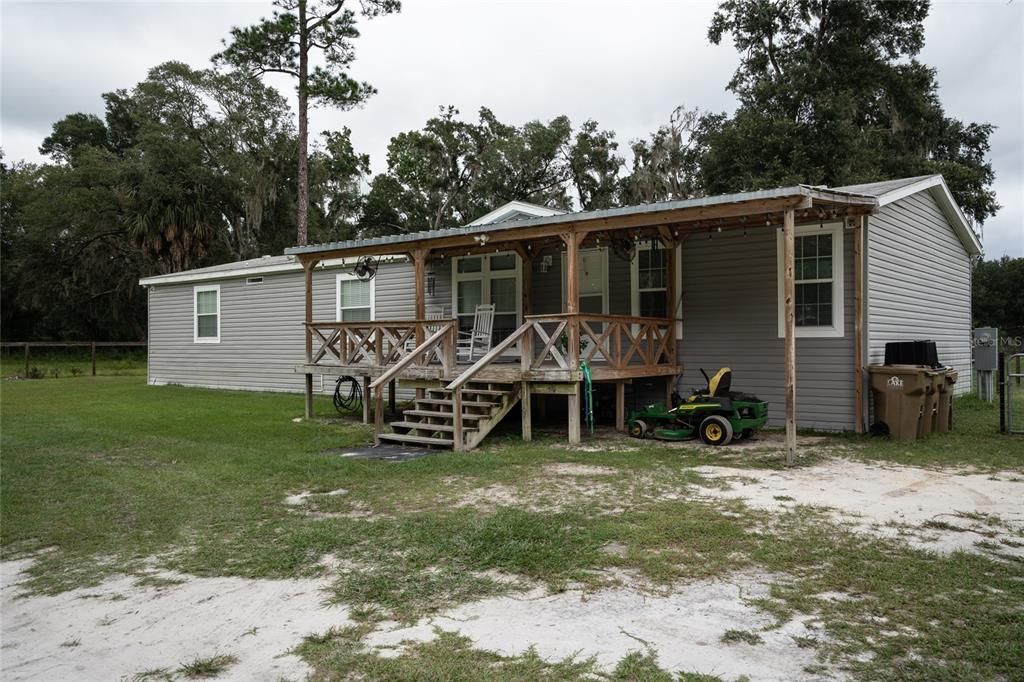 For Sale: $474,900 (4 beds, 2 baths, 1944 Square Feet)