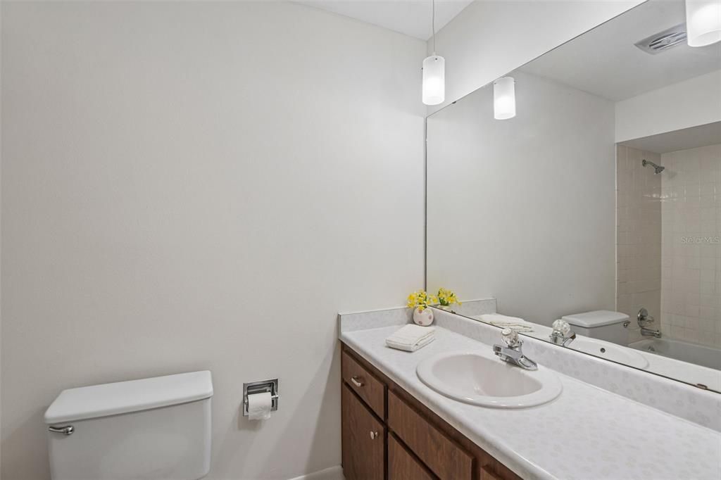 For Sale: $315,000 (3 beds, 2 baths, 1272 Square Feet)