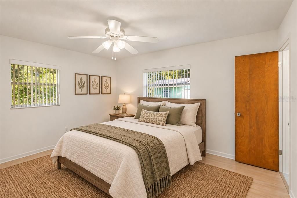 For Sale: $315,000 (3 beds, 2 baths, 1272 Square Feet)