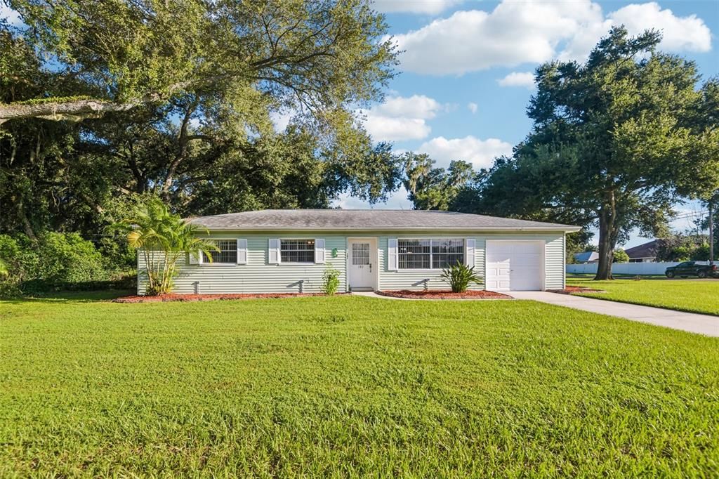 For Sale: $315,000 (3 beds, 2 baths, 1272 Square Feet)