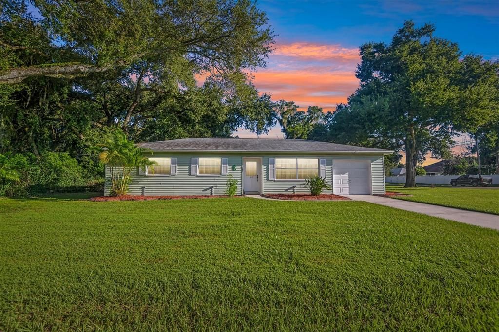 For Sale: $315,000 (3 beds, 2 baths, 1272 Square Feet)