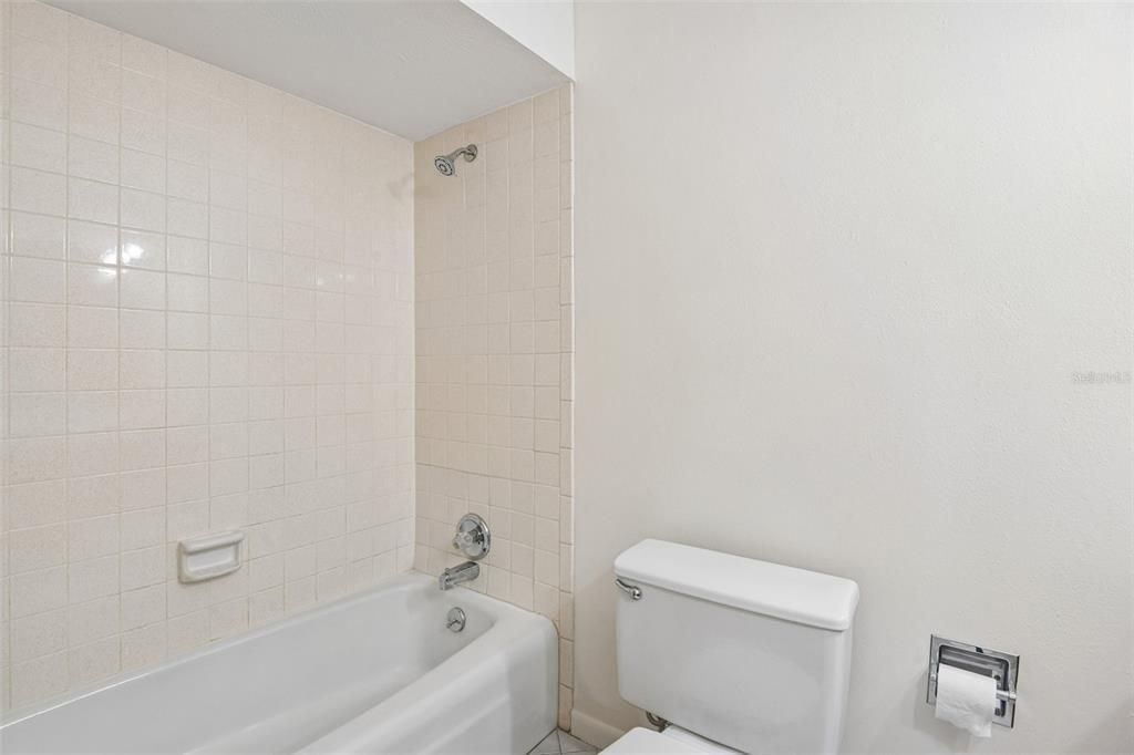 For Sale: $315,000 (3 beds, 2 baths, 1272 Square Feet)