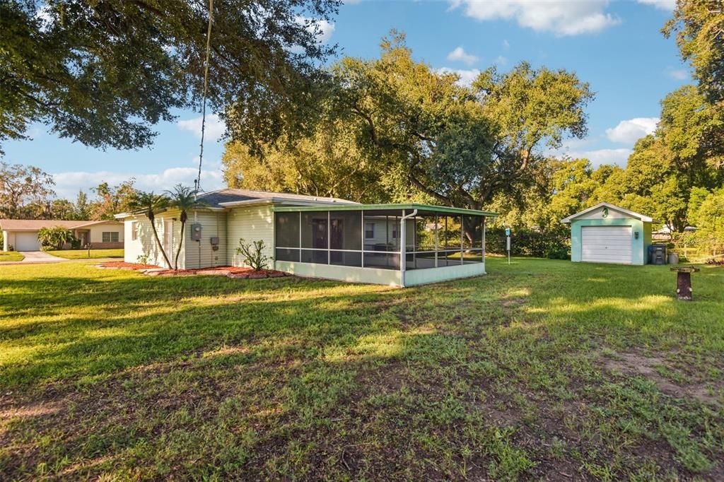 For Sale: $315,000 (3 beds, 2 baths, 1272 Square Feet)