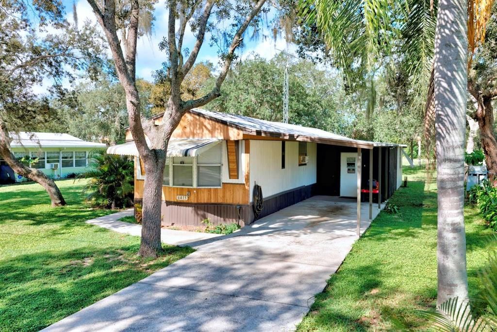 For Sale: $130,000 (2 beds, 2 baths, 938 Square Feet)