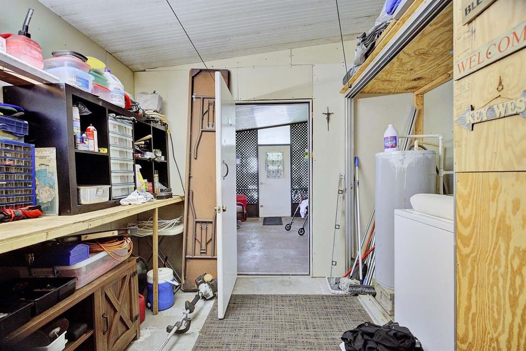 For Sale: $130,000 (2 beds, 2 baths, 938 Square Feet)