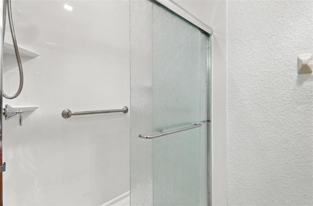 For Sale: $250,000 (3 beds, 2 baths, 1412 Square Feet)