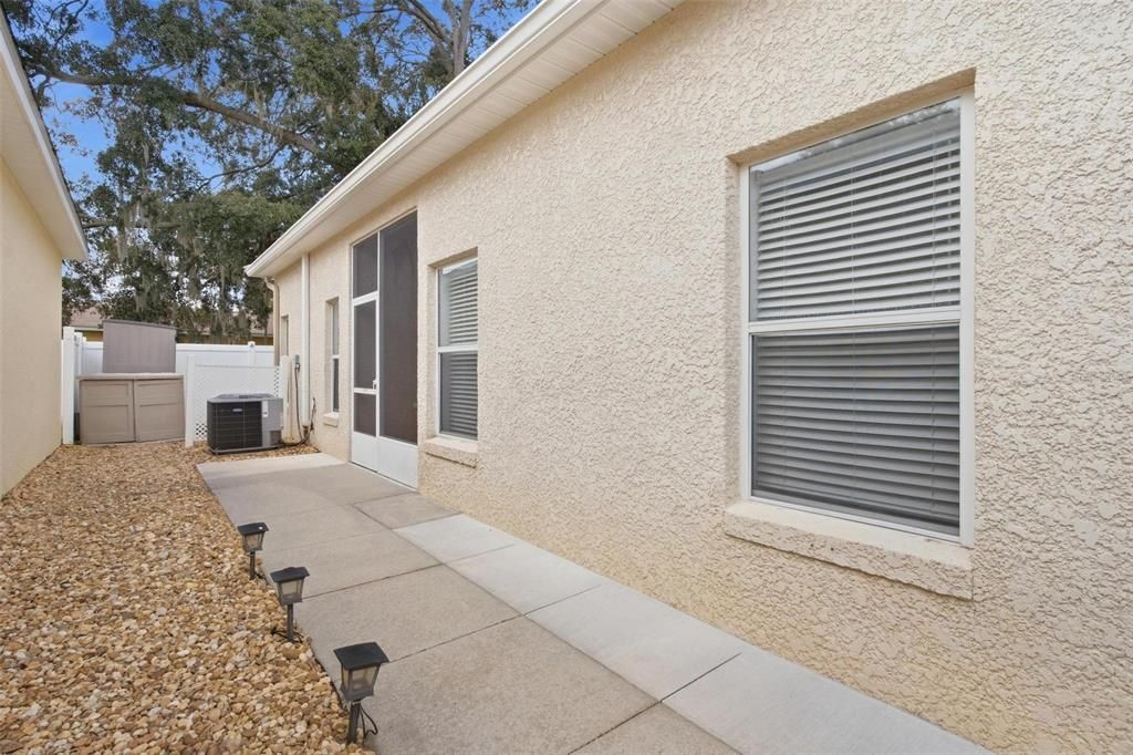 For Sale: $250,000 (3 beds, 2 baths, 1412 Square Feet)