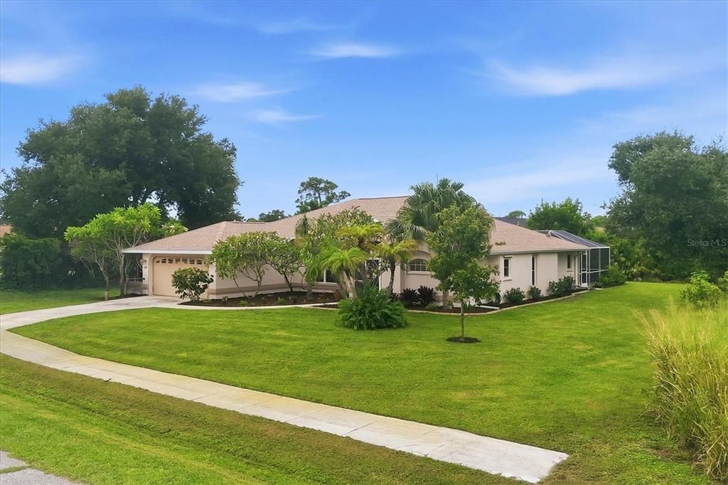 En Venta: $699,950 (5 camas, 3 baños, 2904 Pies cuadrados)