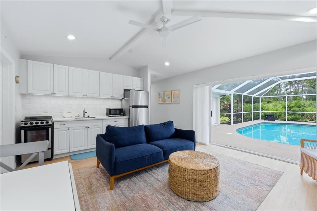 En Venta: $699,950 (5 camas, 3 baños, 2904 Pies cuadrados)