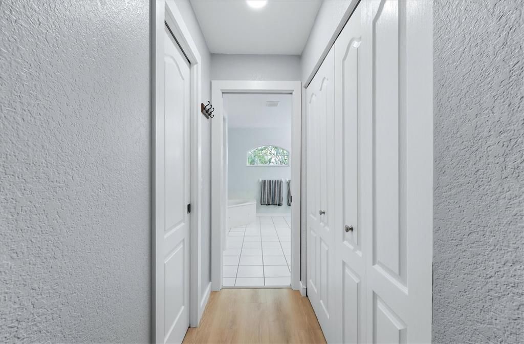 En Venta: $699,950 (5 camas, 3 baños, 2904 Pies cuadrados)