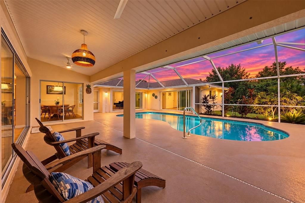 En Venta: $699,950 (5 camas, 3 baños, 2904 Pies cuadrados)