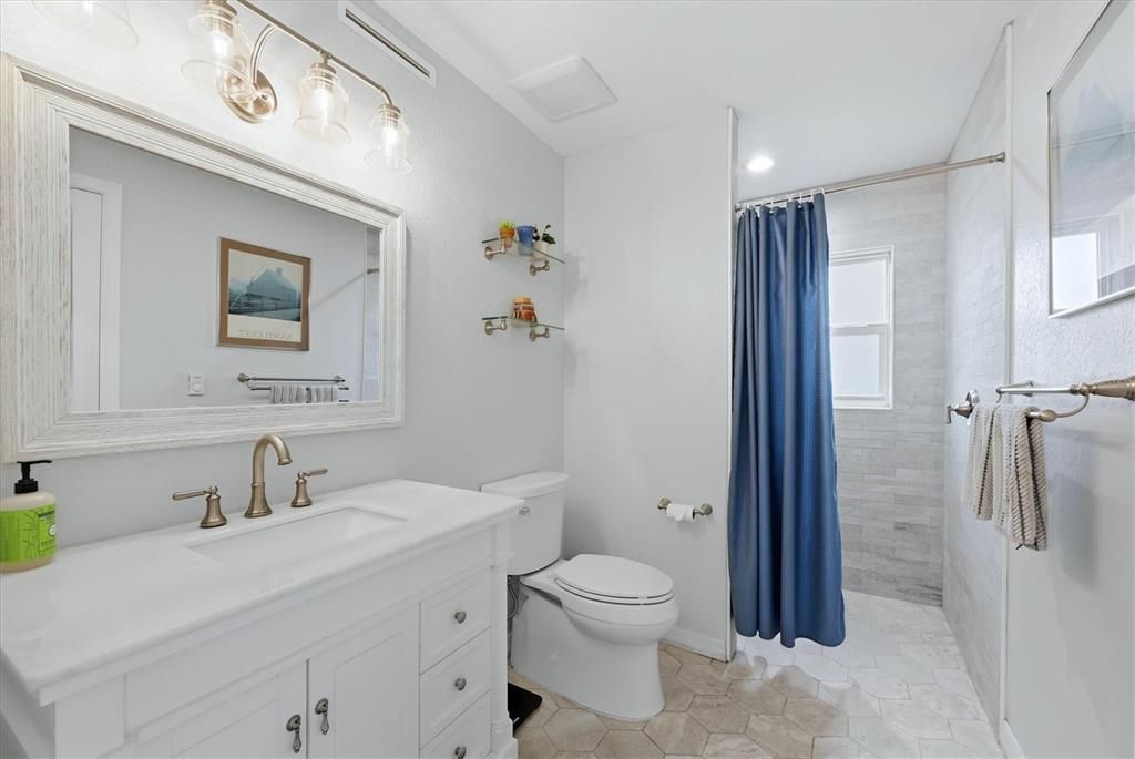 En Venta: $699,950 (5 camas, 3 baños, 2904 Pies cuadrados)