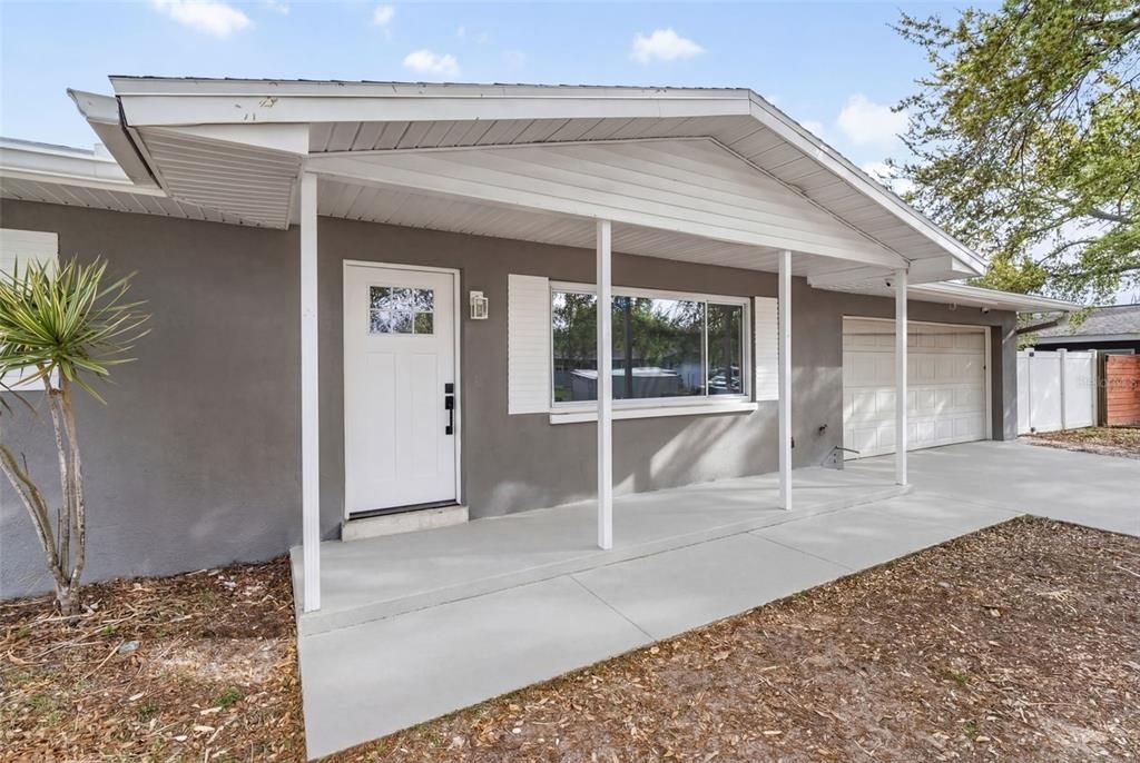 For Rent: $3,999 (5 beds, 2 baths, 1916 Square Feet)