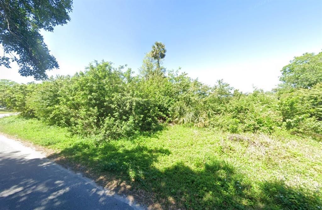 На продажу: $39,999 (0.16 acres)