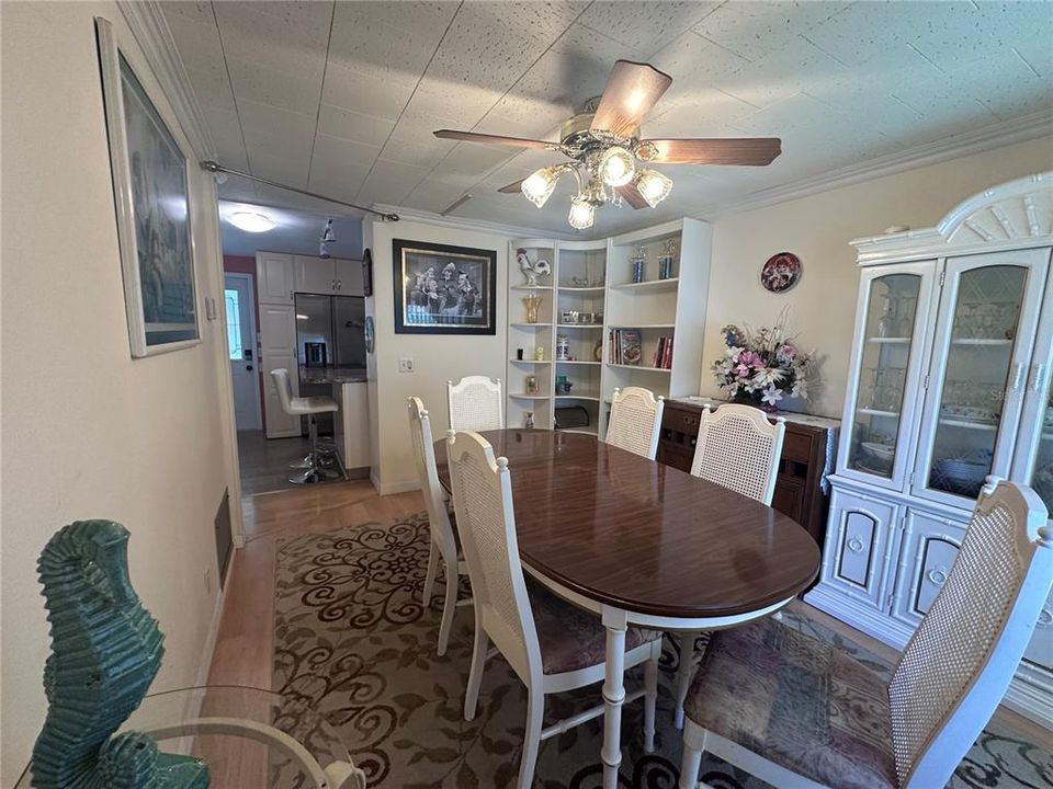 En Venta: $250,000 (3 camas, 2 baños, 1320 Pies cuadrados)