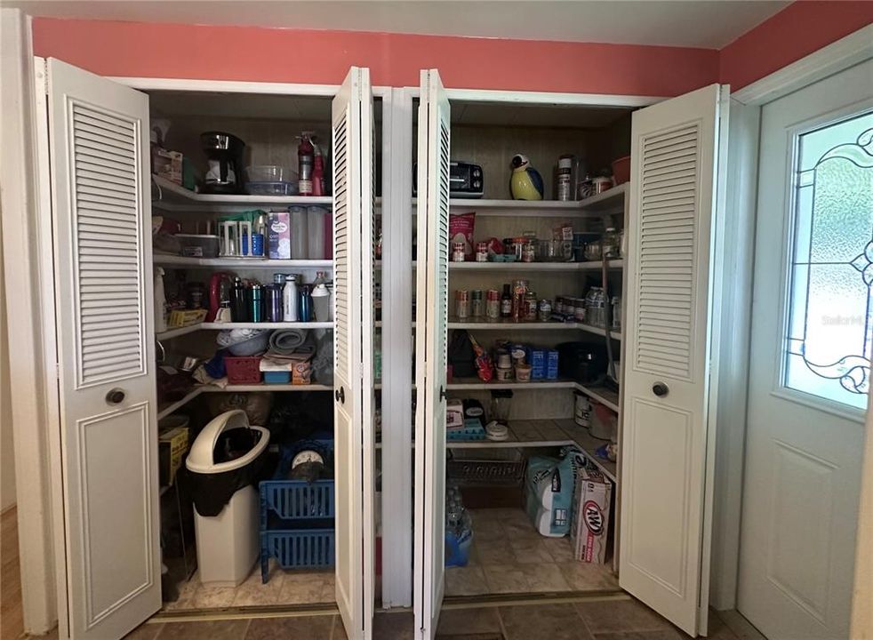 En Venta: $250,000 (3 camas, 2 baños, 1320 Pies cuadrados)