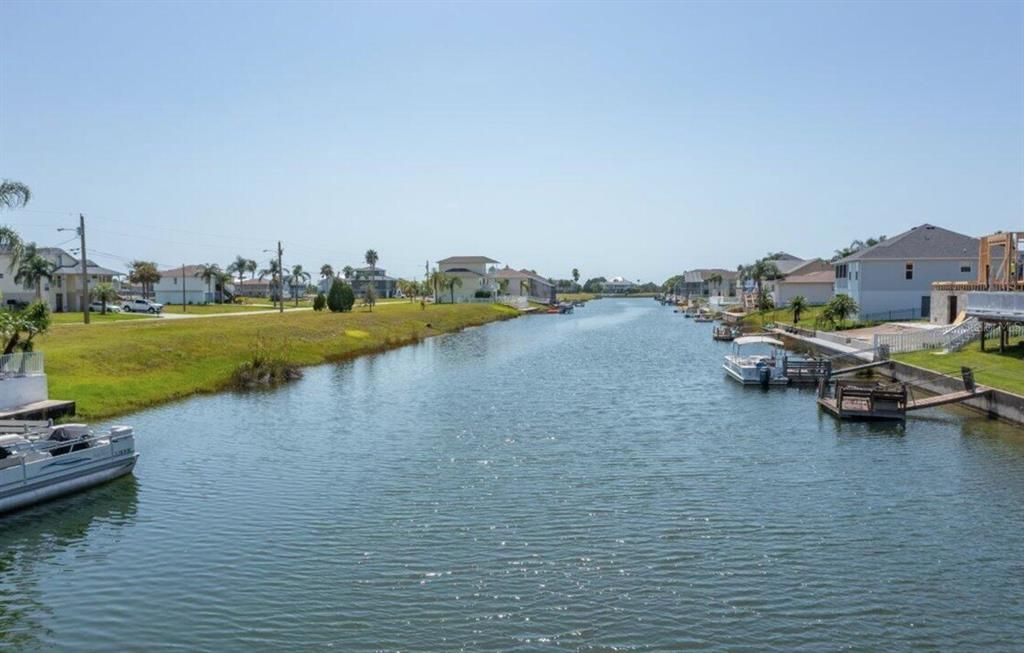 На продажу: $52,900 (0.17 acres)
