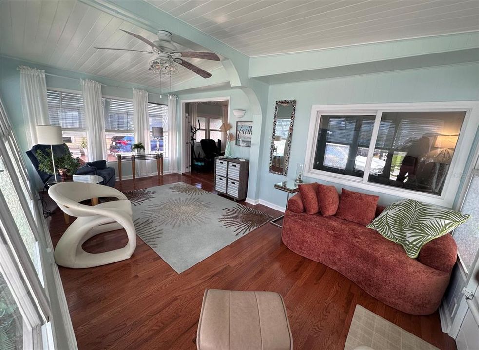En Venta: $229,900 (2 camas, 2 baños, 1198 Pies cuadrados)