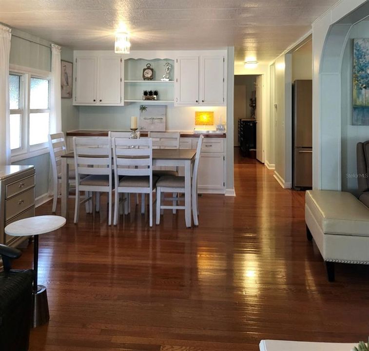 En Venta: $229,900 (2 camas, 2 baños, 1198 Pies cuadrados)