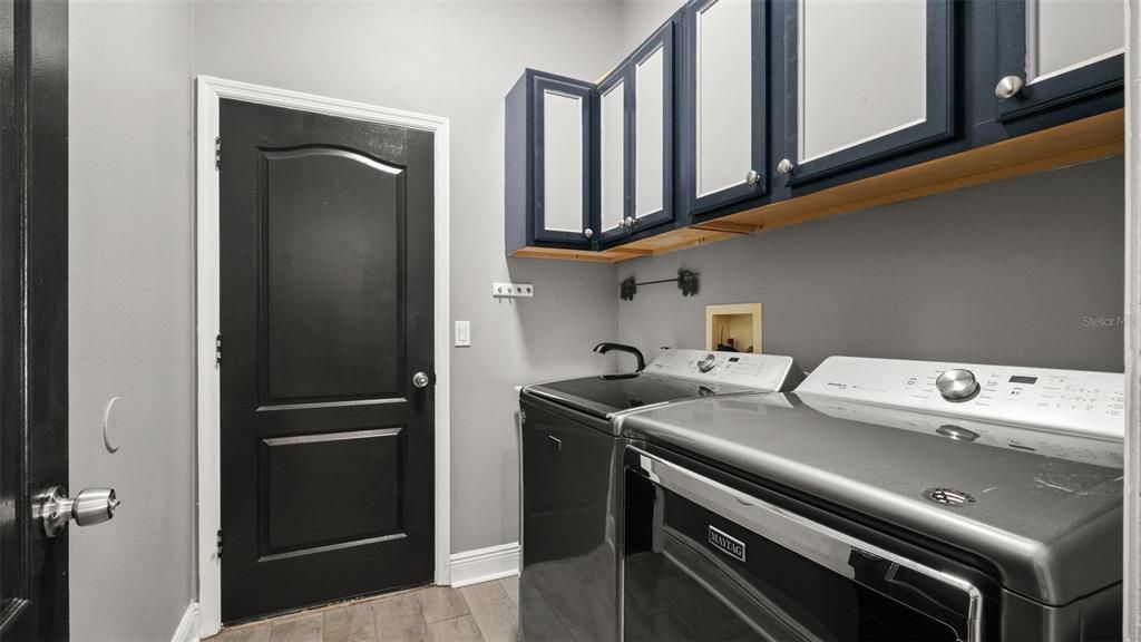 For Sale: $510,000 (4 beds, 3 baths, 2729 Square Feet)