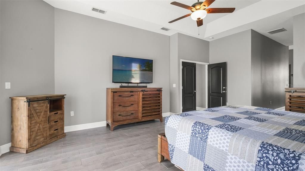 For Sale: $510,000 (4 beds, 3 baths, 2729 Square Feet)