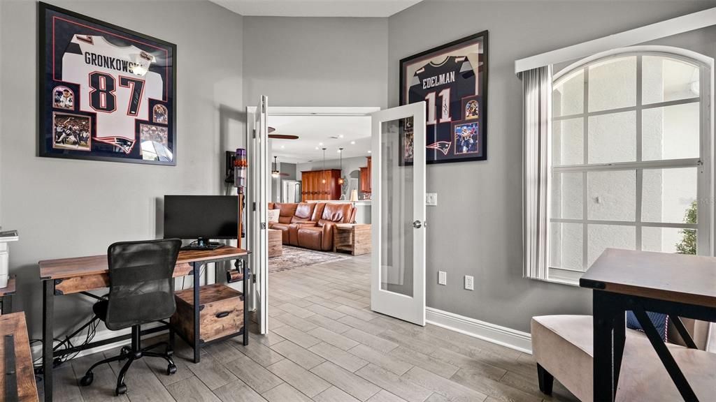 For Sale: $510,000 (4 beds, 3 baths, 2729 Square Feet)