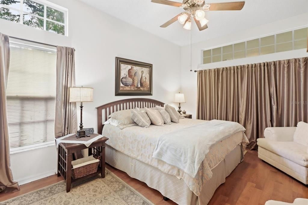 : $344,900 (4 camas, 2 baños, 1995 Pies cuadrados)