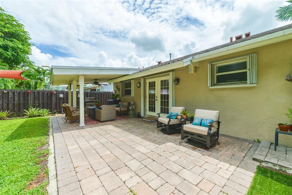 En Venta: $515,000 (3 camas, 2 baños, 1179 Pies cuadrados)
