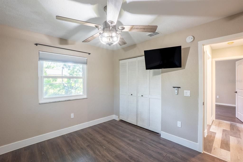 На продажу: $289,000 (3 спален, 2 ванн, 1428 Квадратных фут)