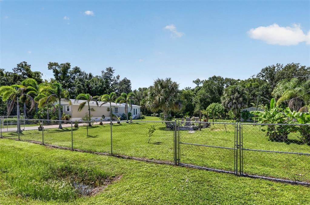 For Sale: $265,000 (2 beds, 2 baths, 1508 Square Feet)
