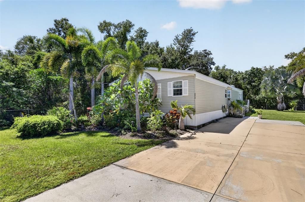 For Sale: $265,000 (2 beds, 2 baths, 1508 Square Feet)