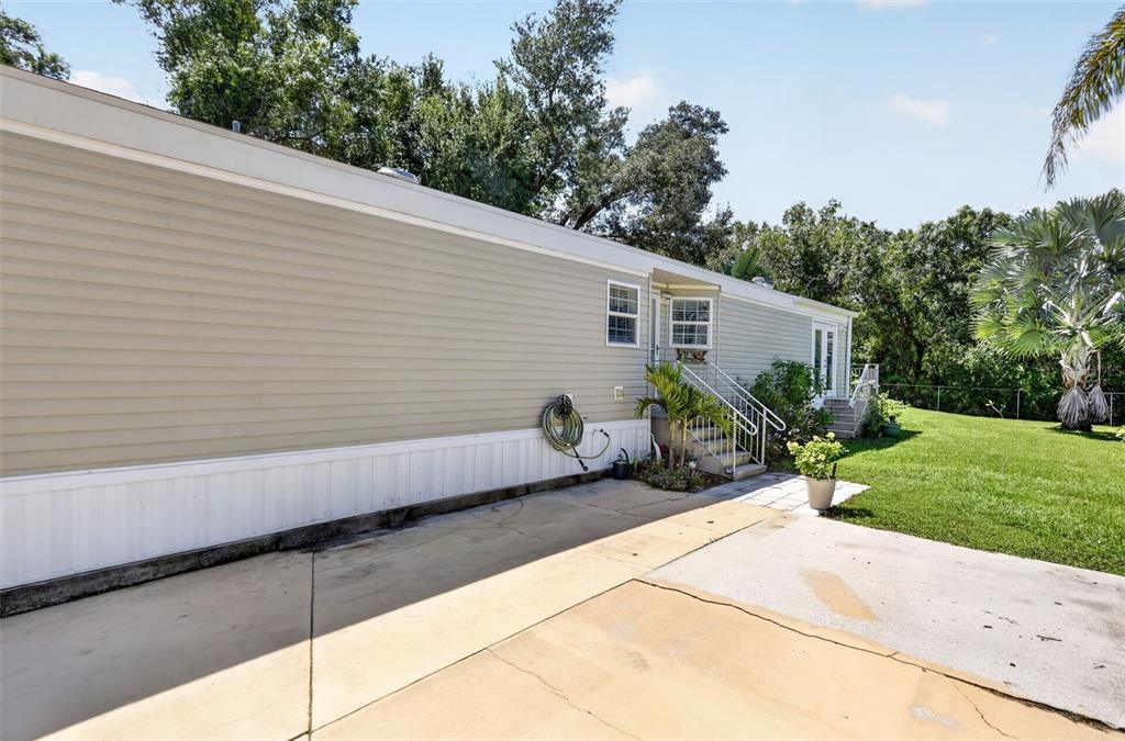 For Sale: $265,000 (2 beds, 2 baths, 1508 Square Feet)