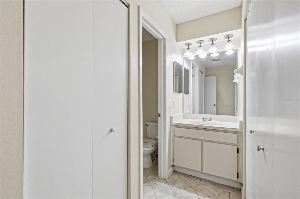 На продажу: $399,990 (3 спален, 2 ванн, 1724 Квадратных фут)