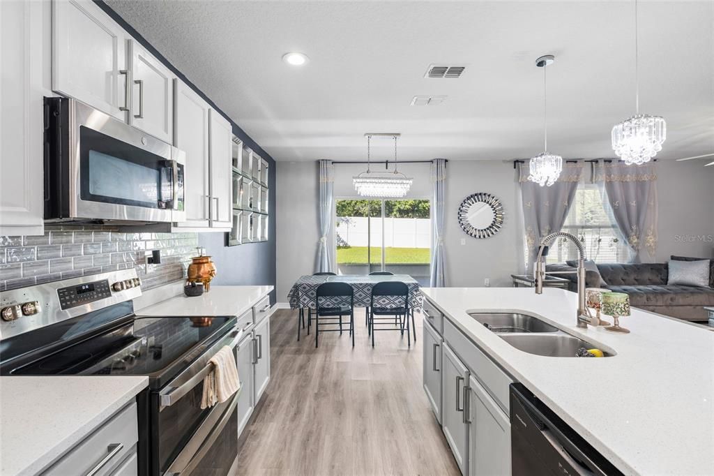 En Venta: $499,000 (5 camas, 3 baños, 2674 Pies cuadrados)