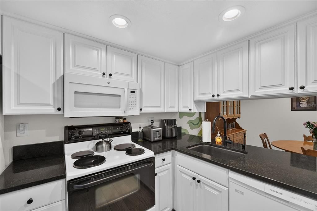 En Venta: $214,990 (2 camas, 1 baños, 998 Pies cuadrados)