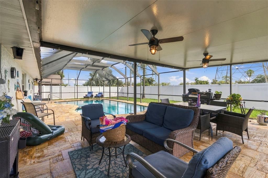 For Sale: $549,900 (3 beds, 2 baths, 1605 Square Feet)