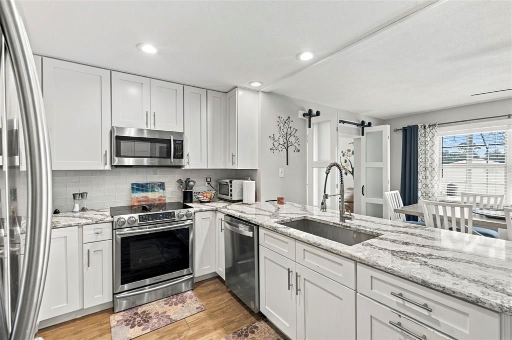 For Sale: $549,900 (3 beds, 2 baths, 1605 Square Feet)