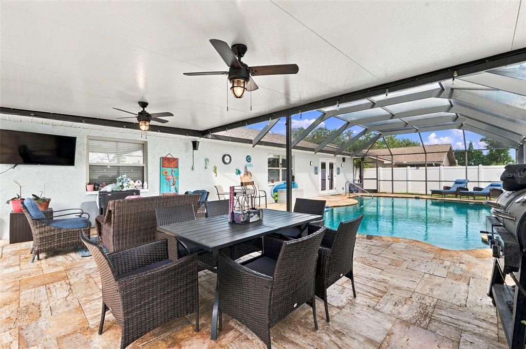 For Sale: $549,900 (3 beds, 2 baths, 1605 Square Feet)