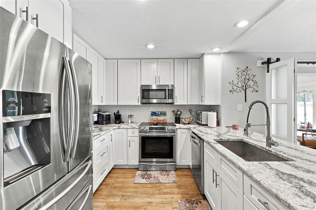 For Sale: $549,900 (3 beds, 2 baths, 1605 Square Feet)