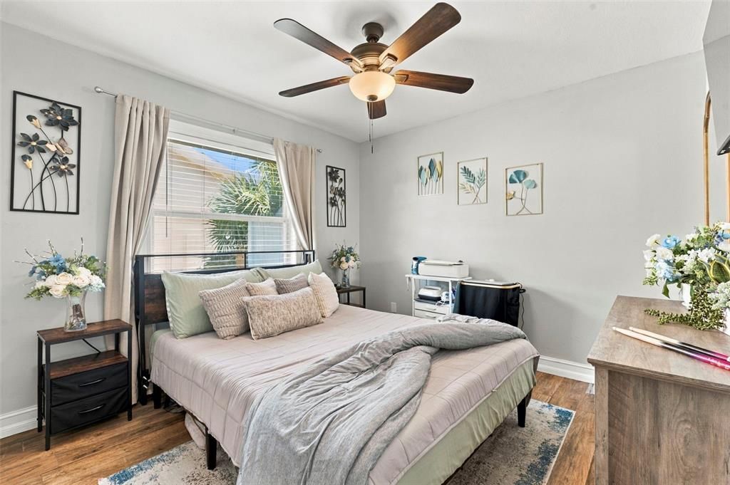 For Sale: $549,900 (3 beds, 2 baths, 1605 Square Feet)