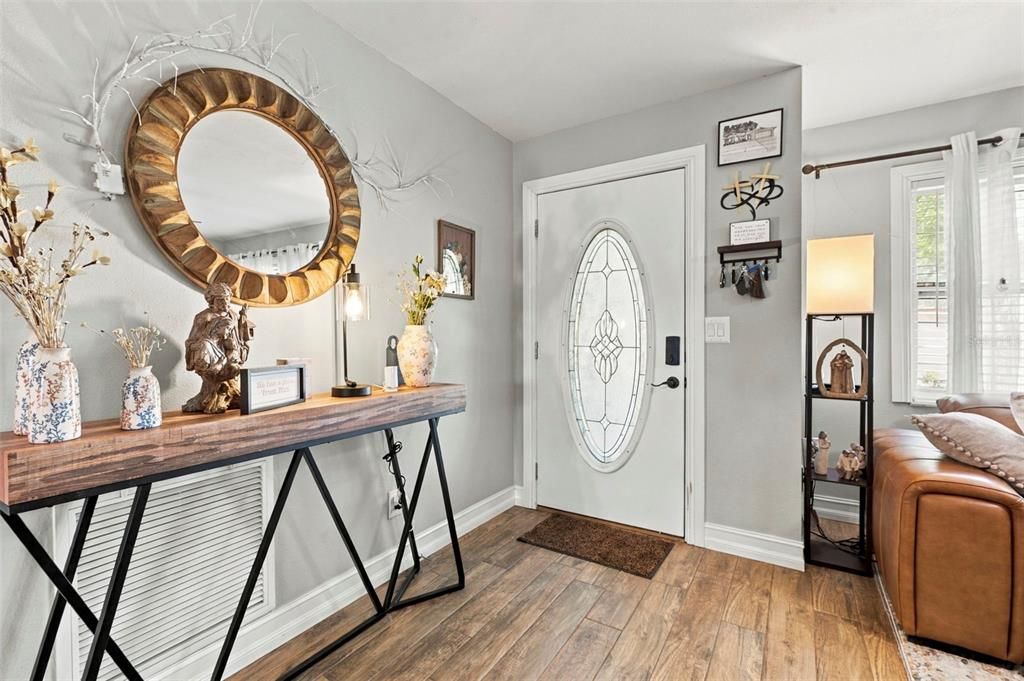 For Sale: $549,900 (3 beds, 2 baths, 1605 Square Feet)