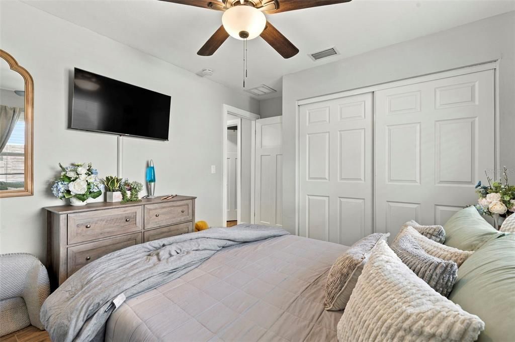 For Sale: $549,900 (3 beds, 2 baths, 1605 Square Feet)
