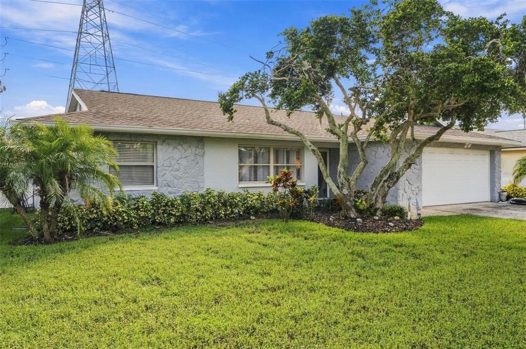 For Sale: $549,900 (3 beds, 2 baths, 1605 Square Feet)
