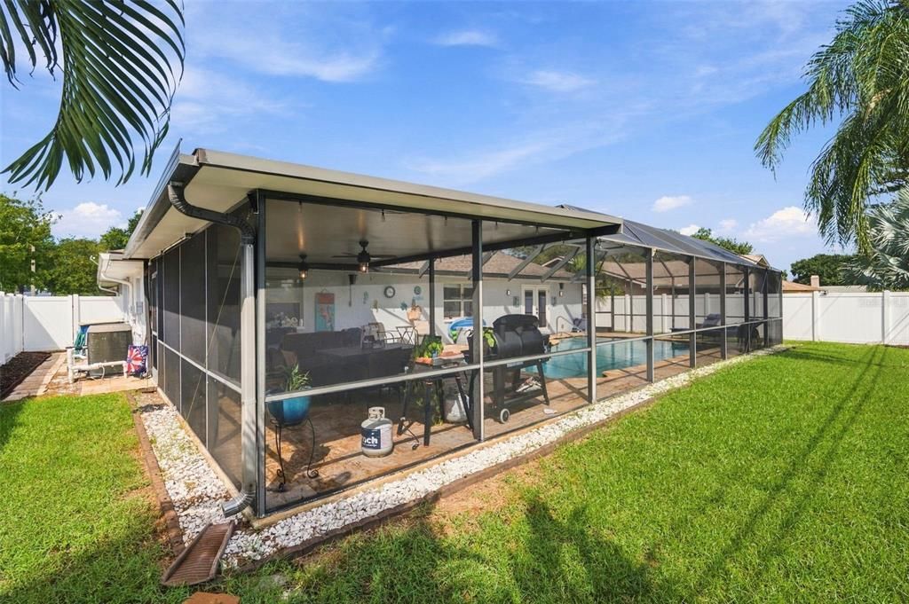 For Sale: $549,900 (3 beds, 2 baths, 1605 Square Feet)