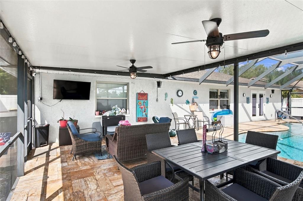 For Sale: $549,900 (3 beds, 2 baths, 1605 Square Feet)