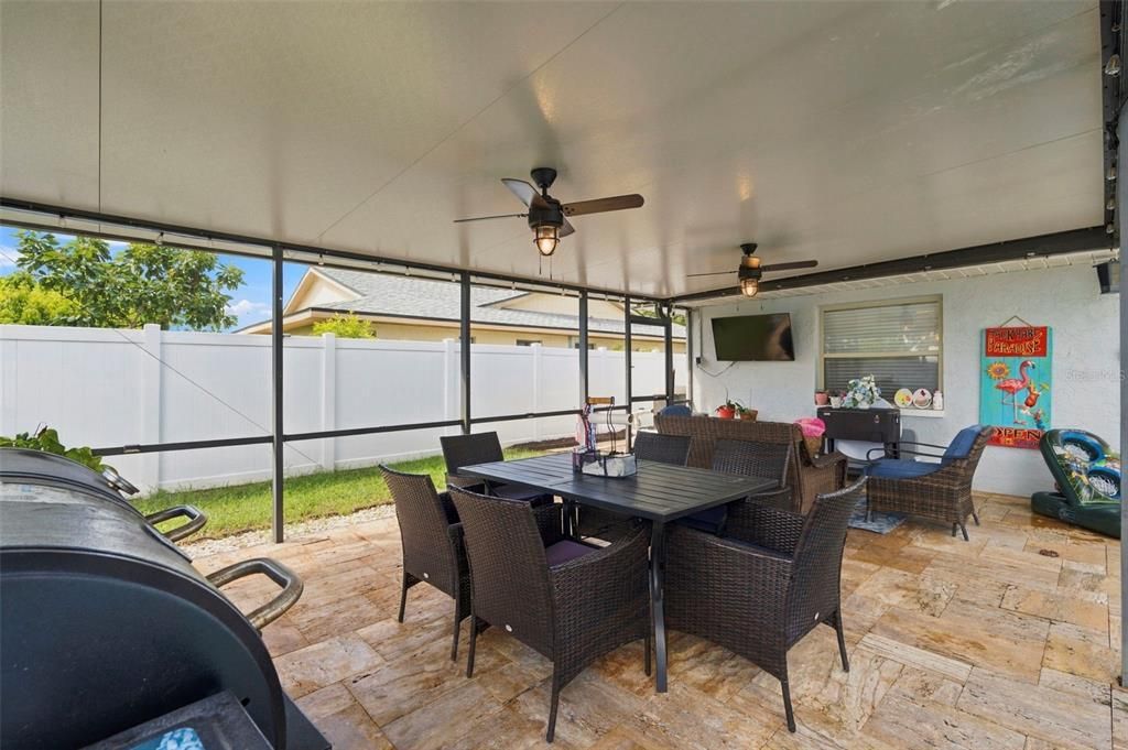 For Sale: $549,900 (3 beds, 2 baths, 1605 Square Feet)