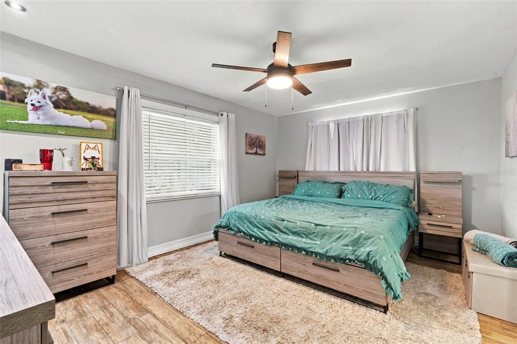 For Sale: $549,900 (3 beds, 2 baths, 1605 Square Feet)