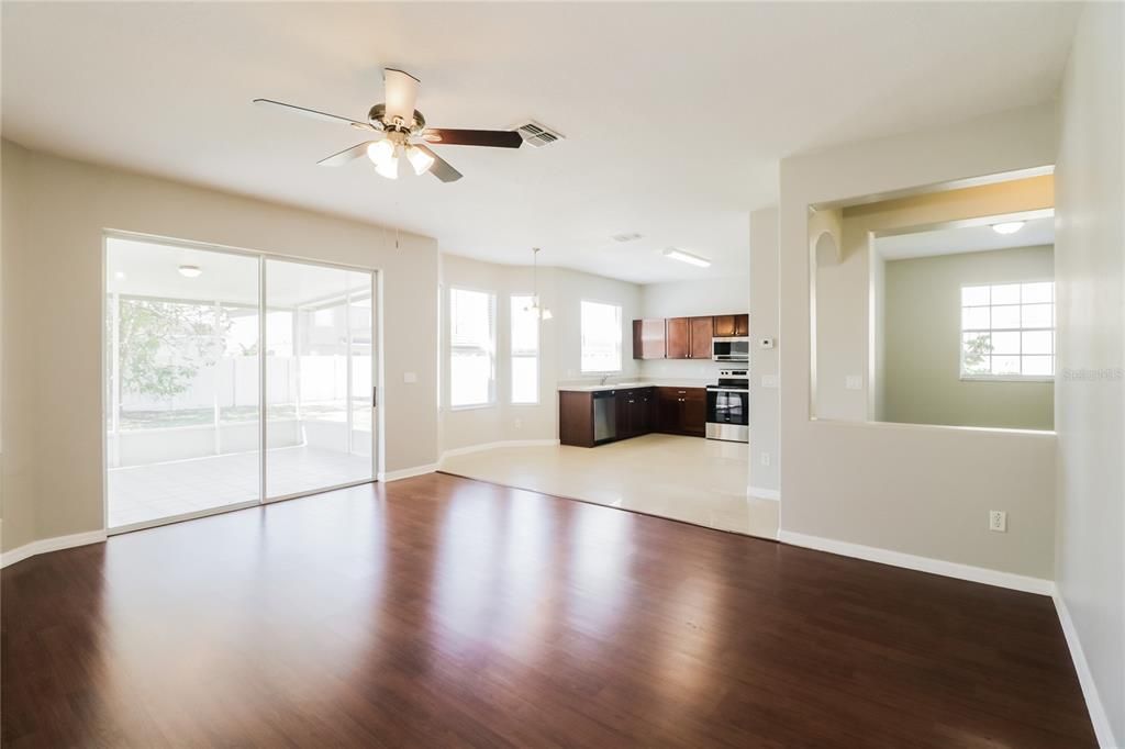 For Sale: $390,000 (4 beds, 2 baths, 2513 Square Feet)