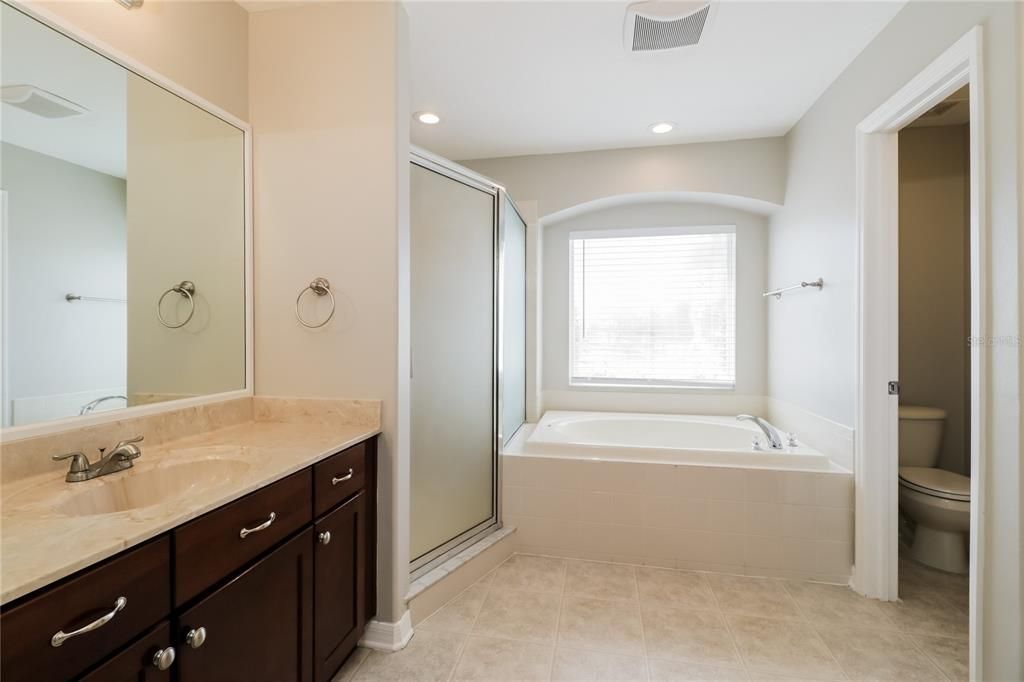 For Sale: $390,000 (4 beds, 2 baths, 2513 Square Feet)