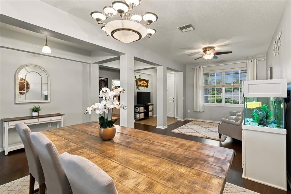 En Venta: $469,900 (3 camas, 2 baños, 2254 Pies cuadrados)